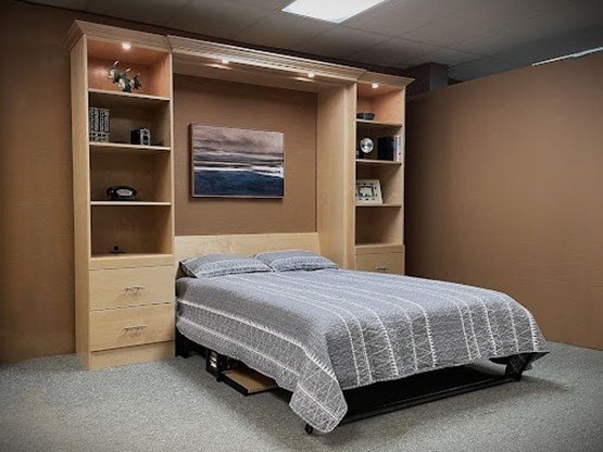 What design features should you look for in a queen Murphy bed with storage for daily use?